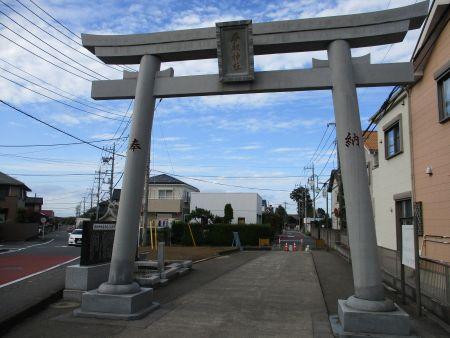 40(3)IMG_2676 西金野井・香取神社鳥居