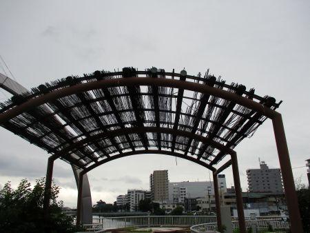 60(10)IMG_3395 公園橋の日除け