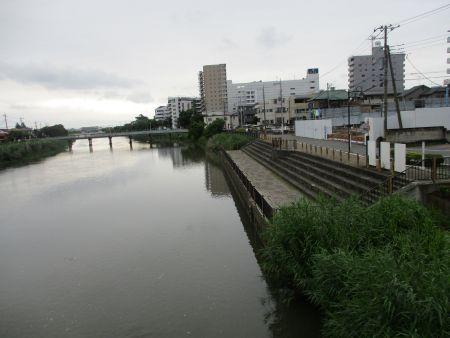 60(8)IMG_3393 公園橋からの右岸風景